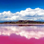 lipar-lake دریاچه صورتی چابهار